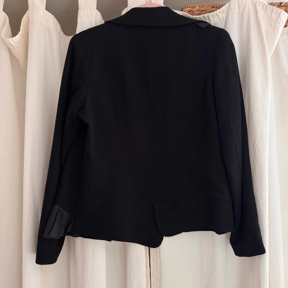 Vintage JÓN Black Wool Ruffle Asymmetrical Cocktail Blazer Jacket‎  S/M